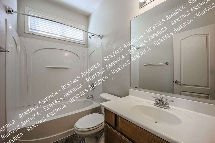 Building Photo - 906 S Annie Ln