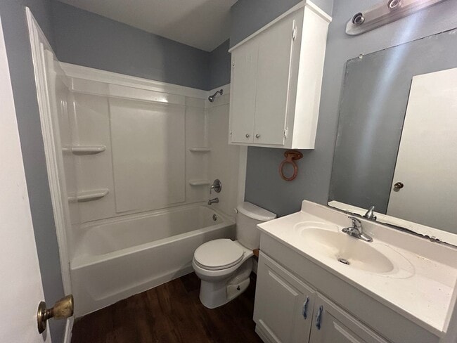 Building Photo - 4221 Encina Dr