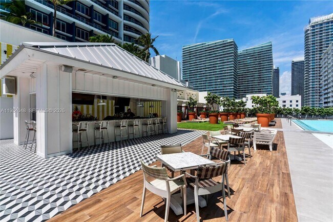 Building Photo - 1300 S Miami Ave