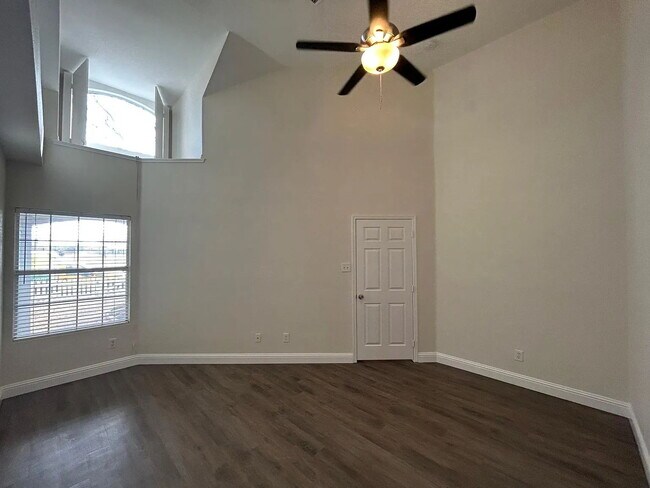 Building Photo - Charming 3-Bedroom Plano Retreat with Cozy Fireplace & Gleaming Hardwood Floors!