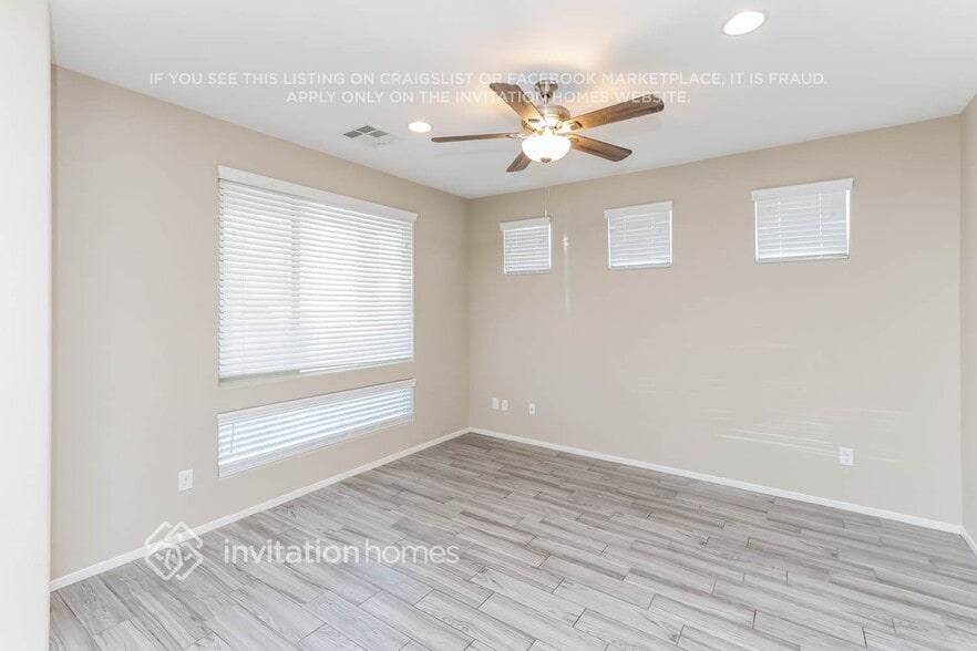 Building Photo - 398 Gracious Wy