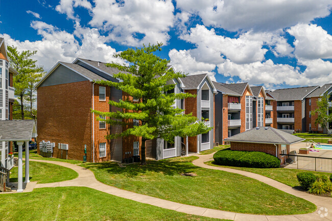 Primary Photo - Lake Shore Apartments