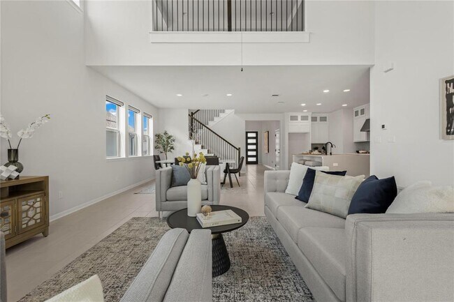 Building Photo - 1128 Villa Rialto View