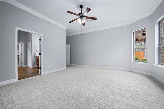 Building Photo - 385 Wild Rose Dr