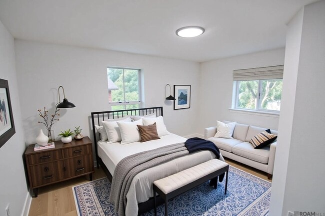 Building Photo - 30114 Oak St