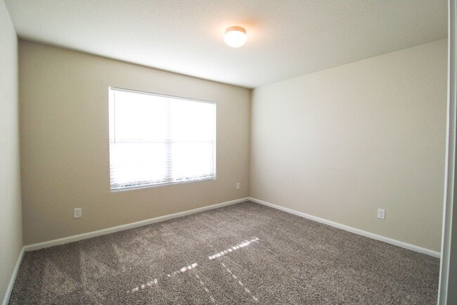 Building Photo - 7043 Diamond Vly