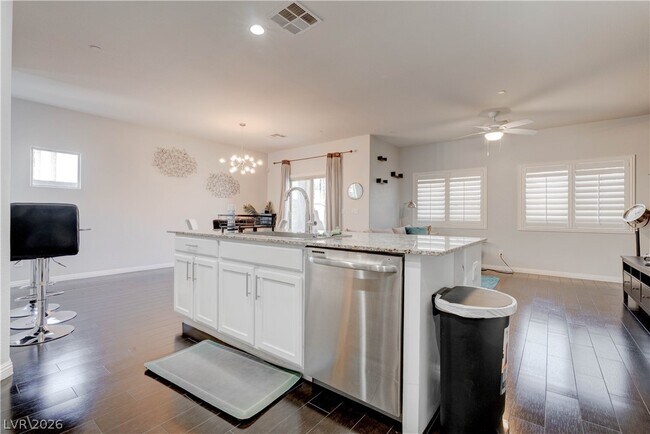 Building Photo - 48 Jasmine Point St