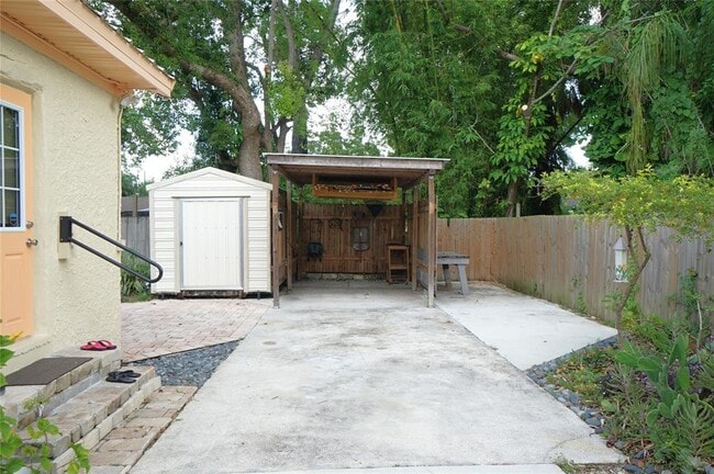 Building Photo - 4305 N Clearfield Ave
