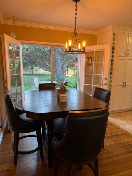 Building Photo - 3850 Massachusetts Ave