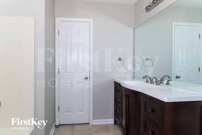 Building Photo - 1118 Summerstone Ln