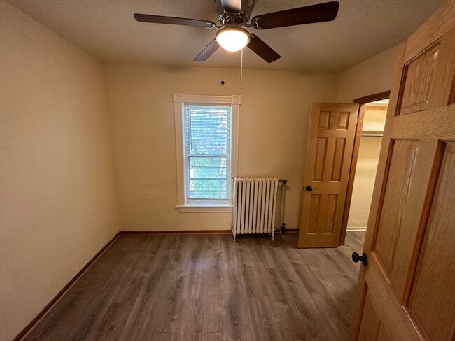 Building Photo - 416 Daly St