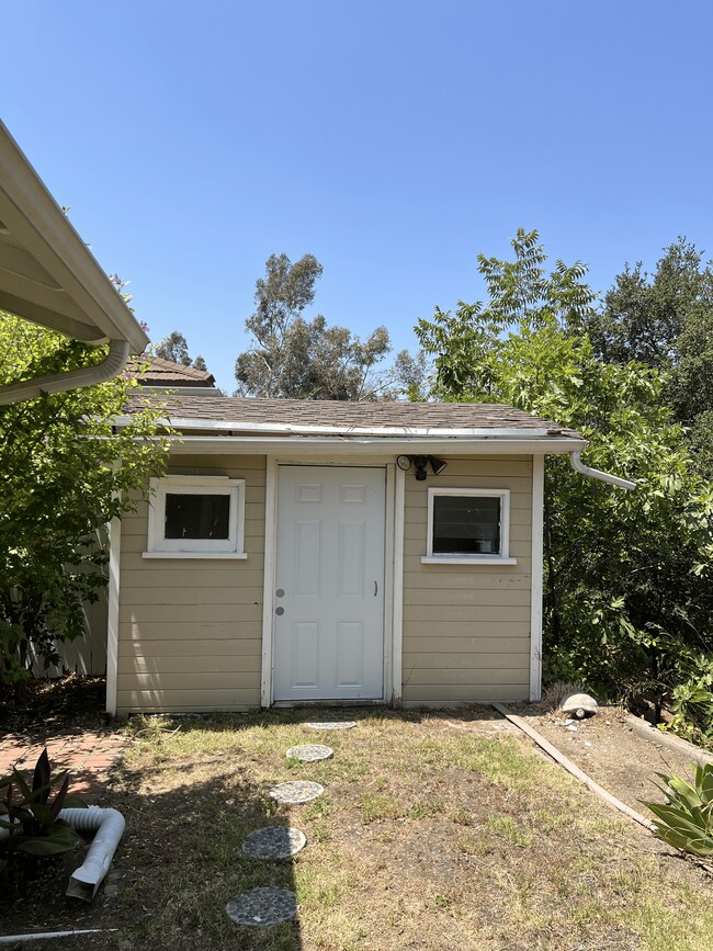 Building Photo - 1811 Coro Terrace