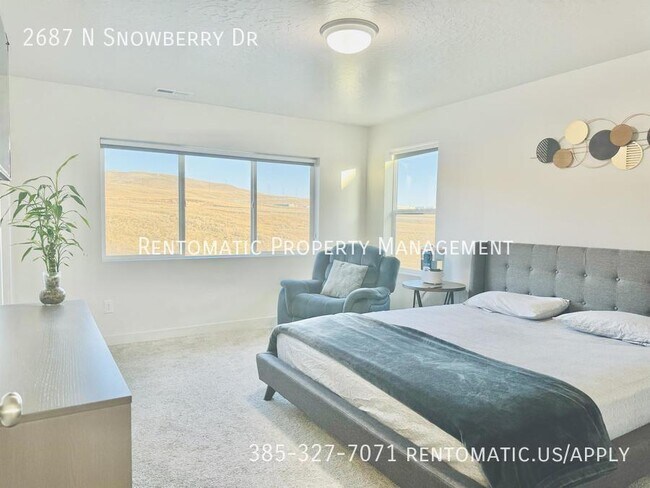 Building Photo - 2687 N Snowberry Dr