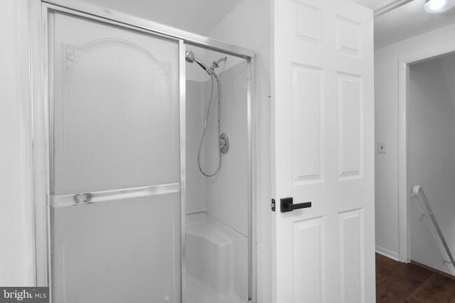 Building Photo - 950 Central Ave