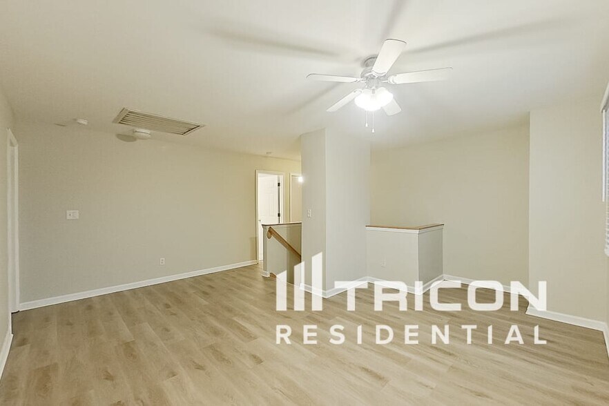 Building Photo - 4 Sapphire Ct