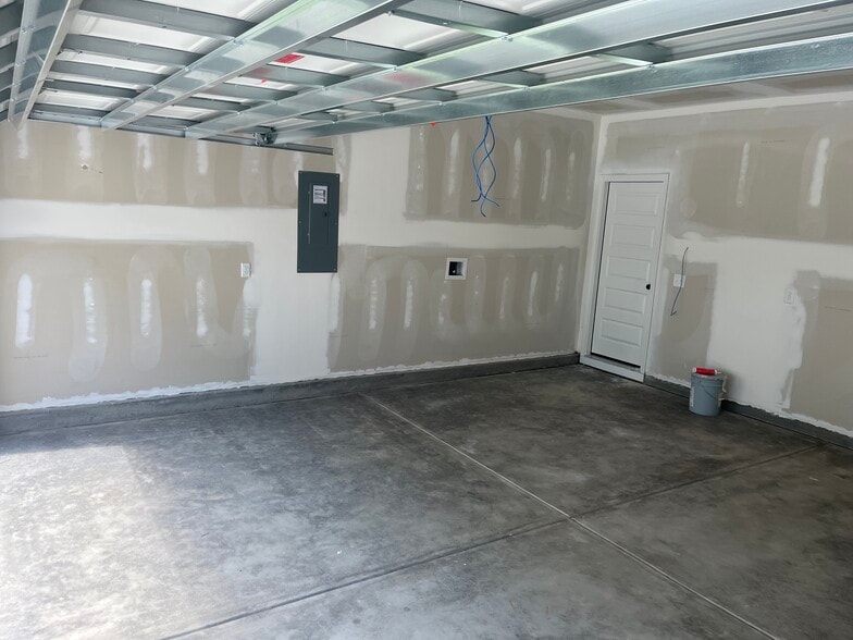 Building Photo - 1030 Harbor Dr