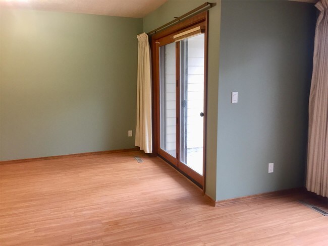 Building Photo - 1711 W Koch St