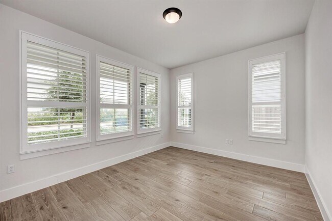 Building Photo - 8417 Thompson Teal Trl