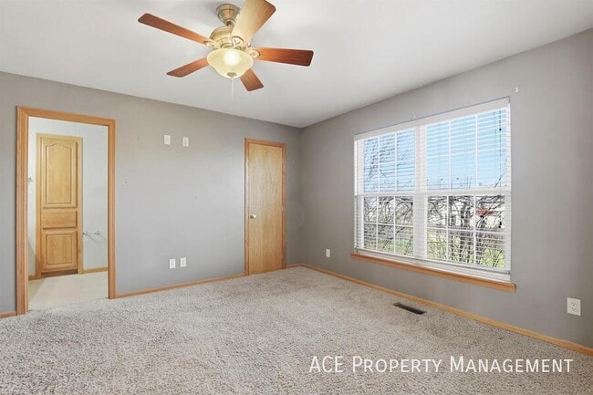 Building Photo - 6950 Manchester St