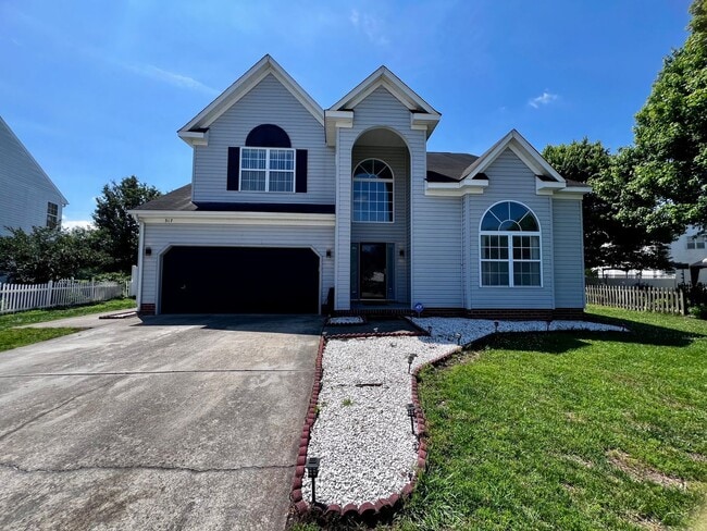 Building Photo - Beautiful 4 bedroom home in Chesapeake
