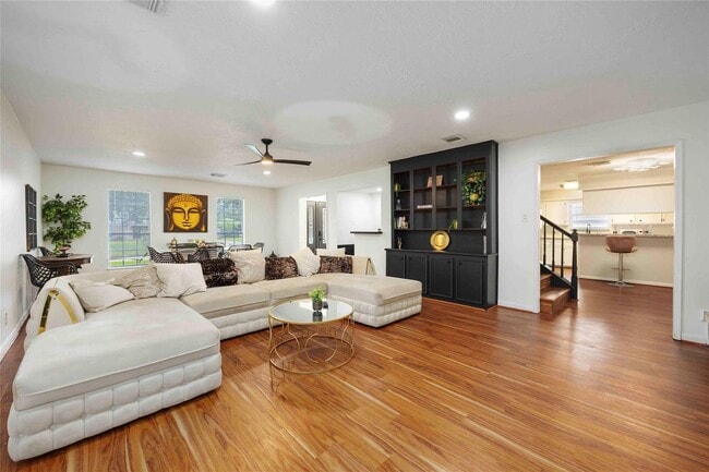 Building Photo - 5511 Green Timbers Dr