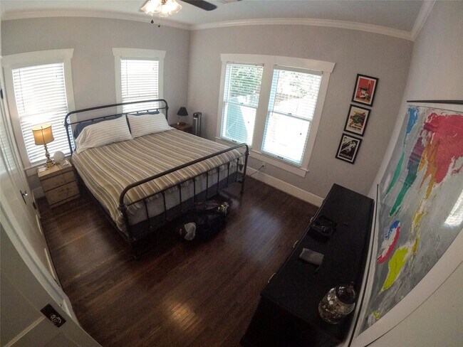 Building Photo - 210 Tabor St