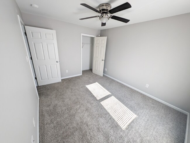 Building Photo - 630 S Main St