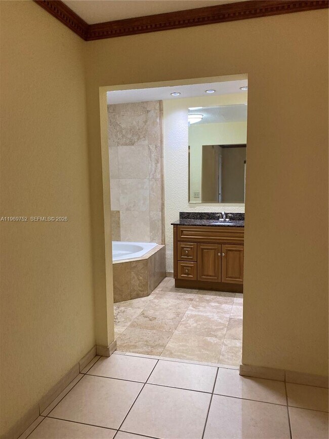 Building Photo - 720 NW 123rd Ave