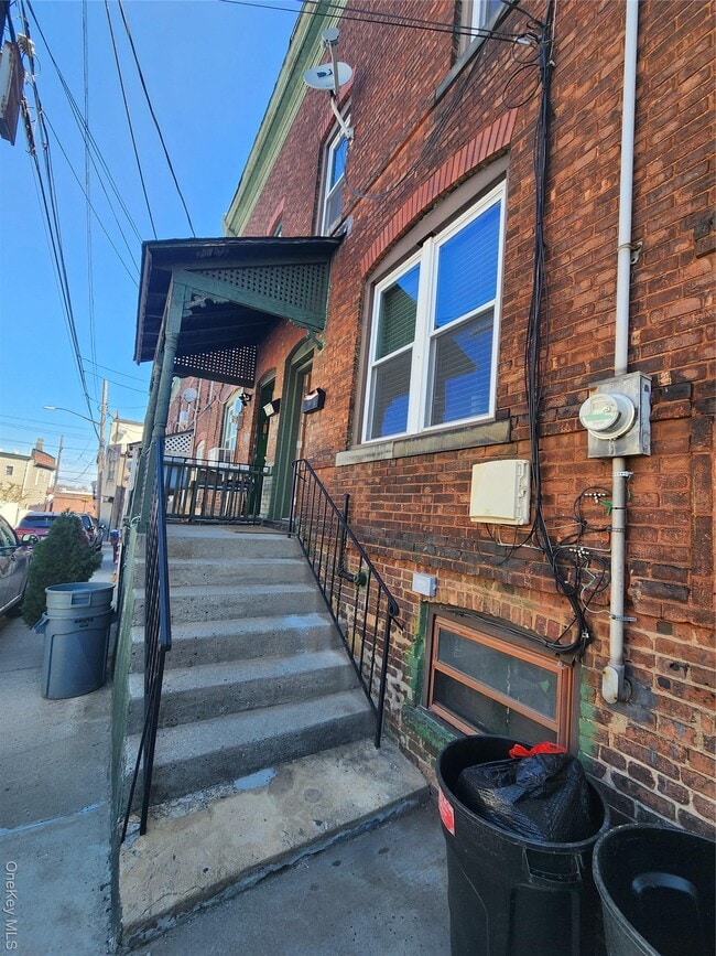 Building Photo - 11 Coonley Ct