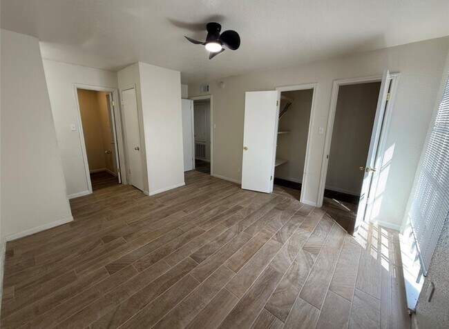 Building Photo - 12500 Sandpiper Dr