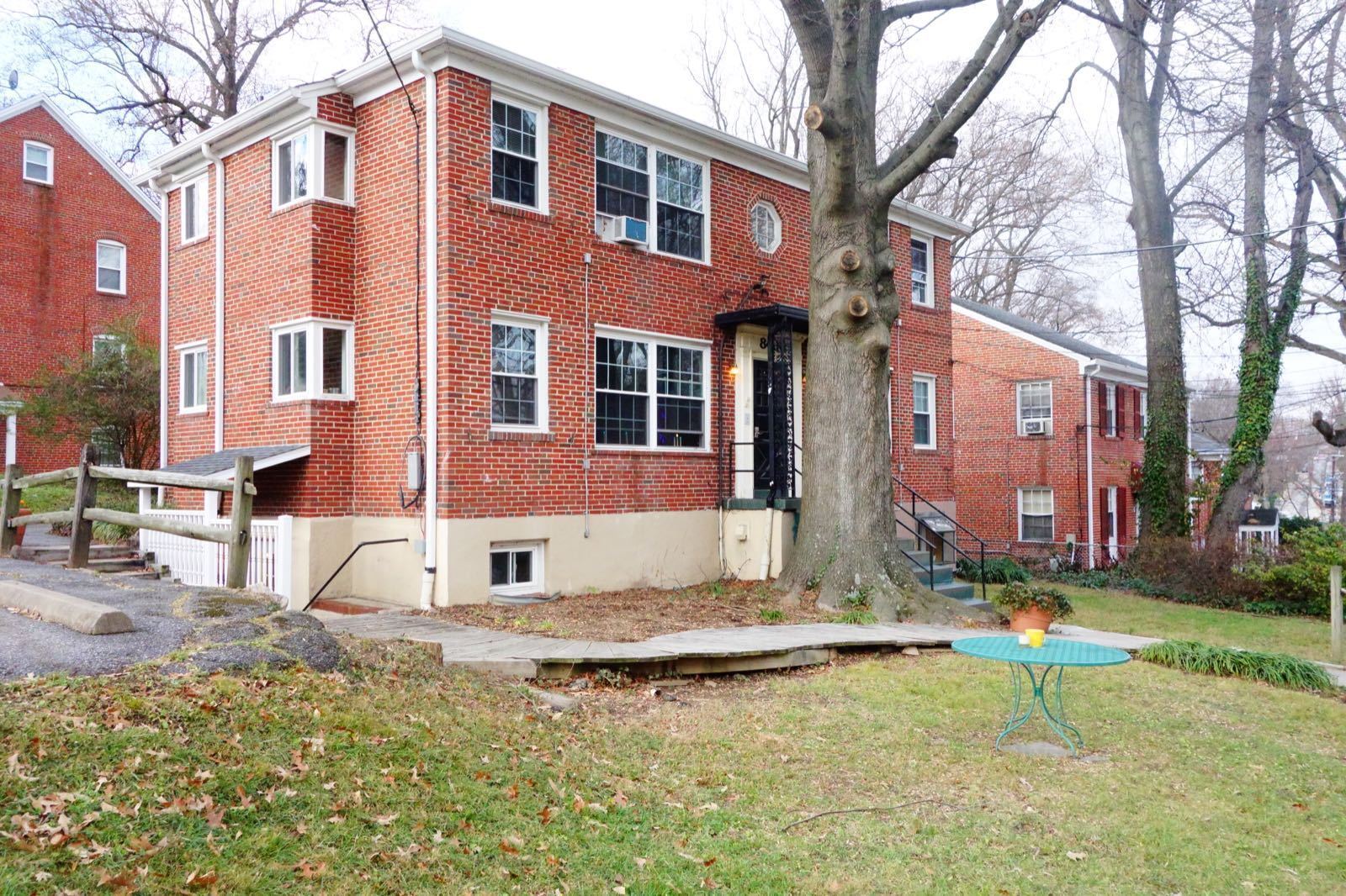 Building Photo - 8400 Greenwood Ave