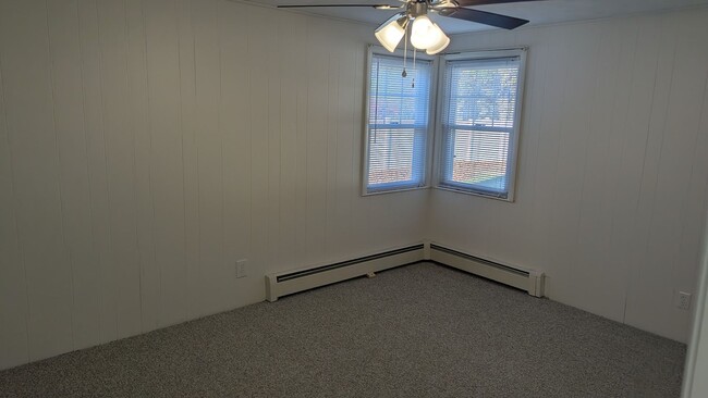 Building Photo - ***Please Respond Directly to the Online Listing, Calls May Not Be Returned***