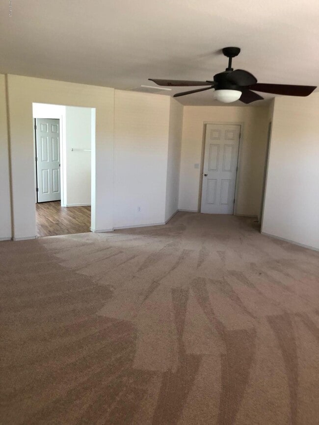 Building Photo - 25879 N Sandstone Way