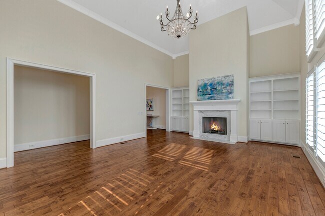 Building Photo - 5014 Mountview Pl