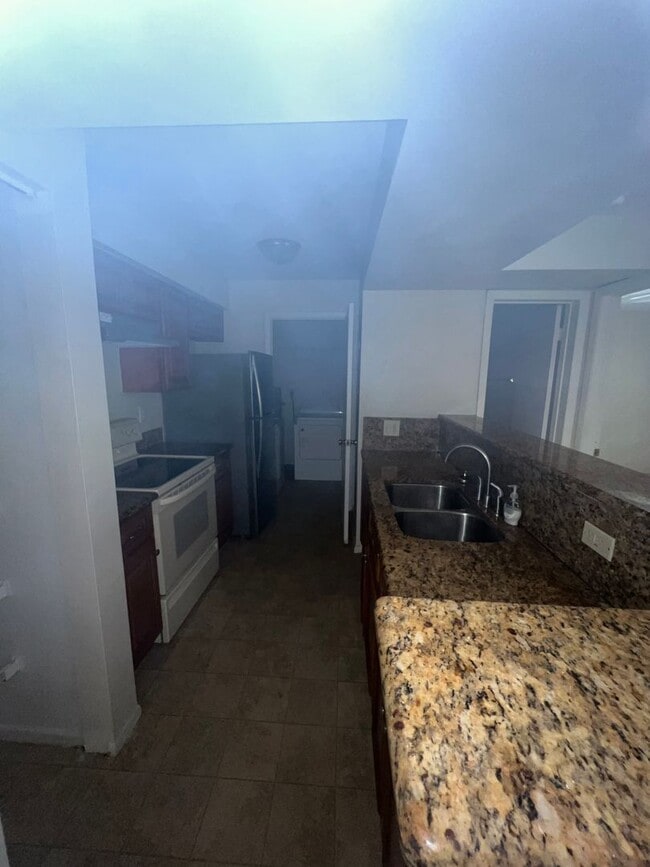 Building Photo - 3016 Parkway Blvd