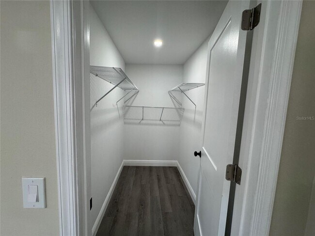Building Photo - 7039 Lenox Dr