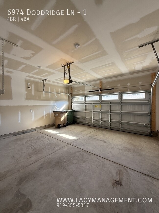 Building Photo - 6974 Doddridge Ln