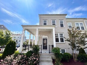 Building Photo - 351 Kara Ln