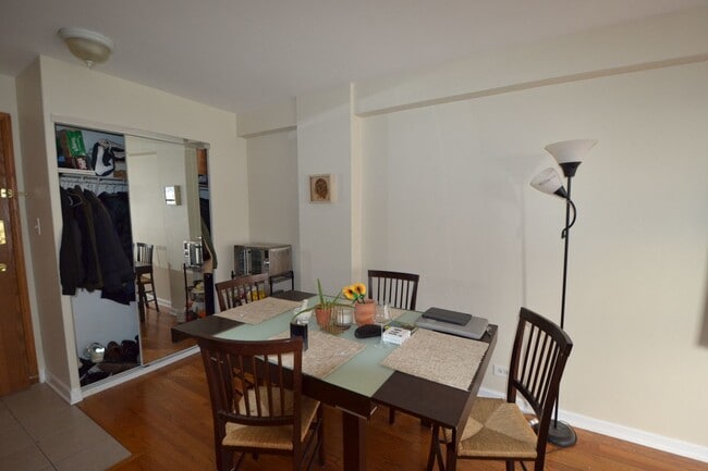 Building Photo - 4180 N Marine Dr