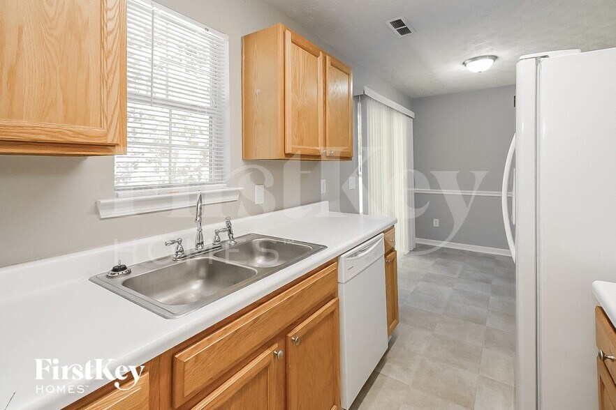 Building Photo - 22 Chelsea Ln