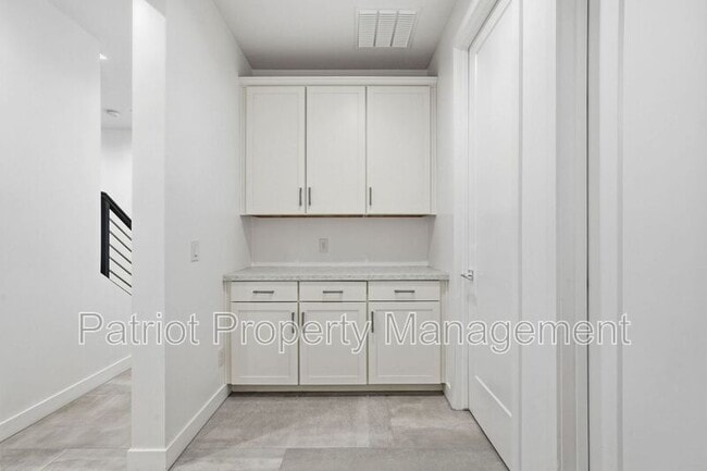 Building Photo - 7347 E Vista Bonita Dr