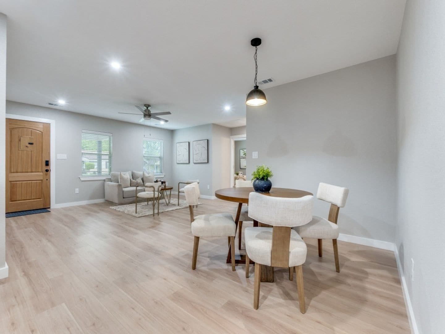 Building Photo - 3160 Bannon Dr