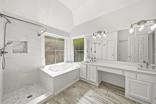 Building Photo - Peaceful Single-Story Home with Updated Flooring & Included Appliances