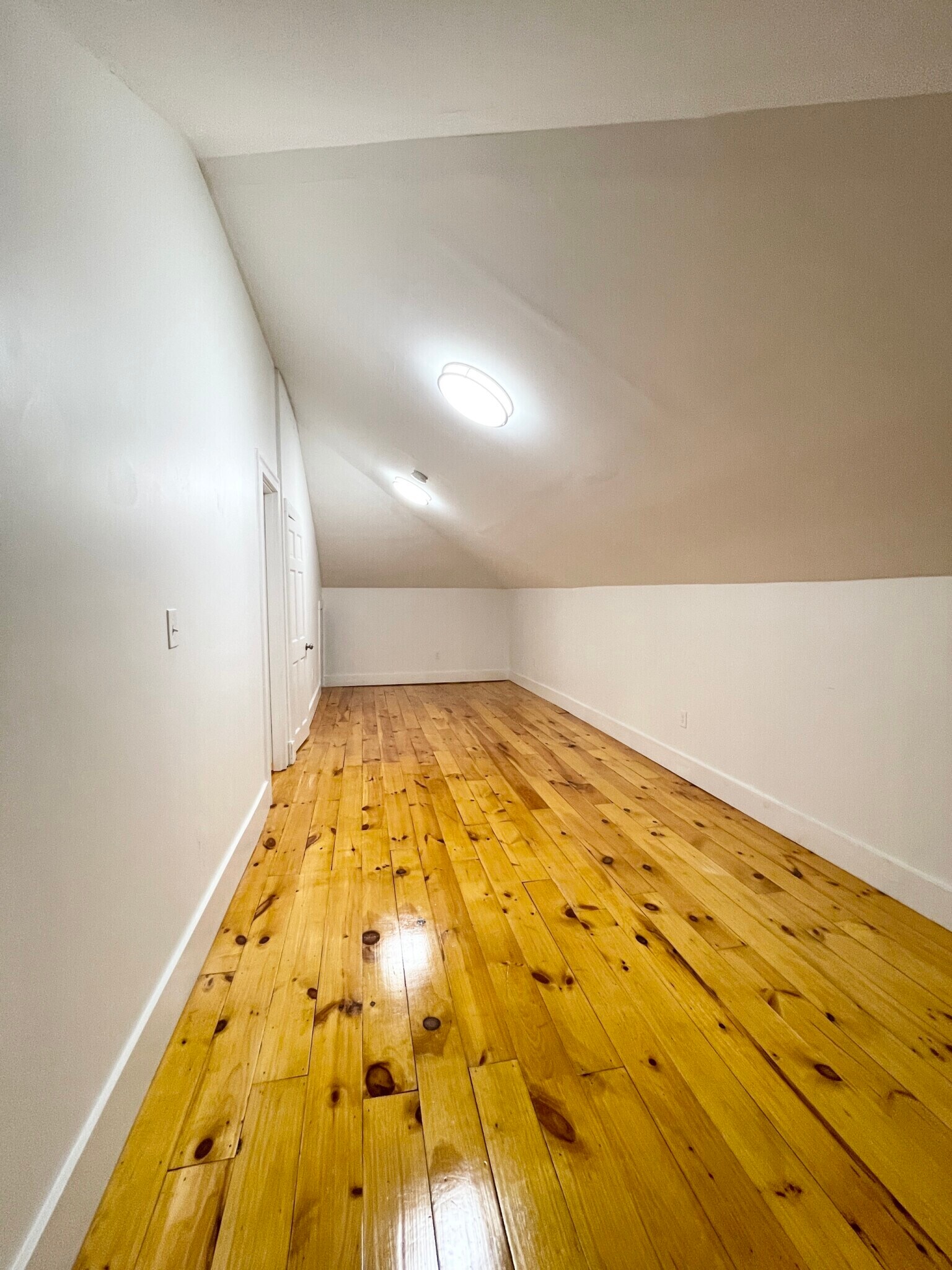 Building Photo - 103 Summer St