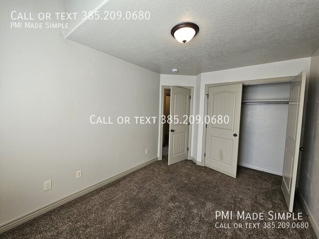 Building Photo - 10439 Sage Vista Way