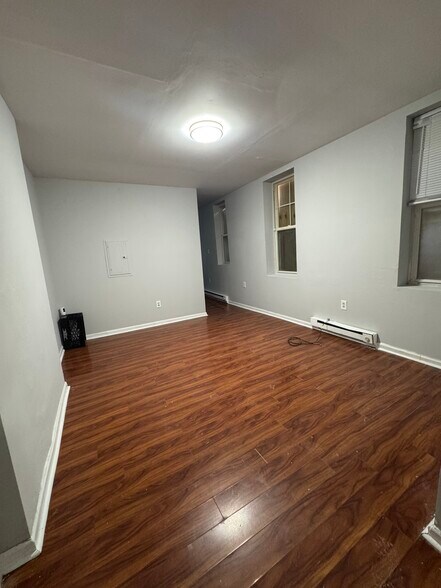 Building Photo - 2121 N 22nd St