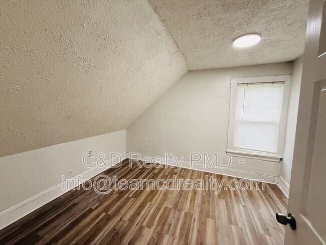 Building Photo - 4123 Stickney Ave