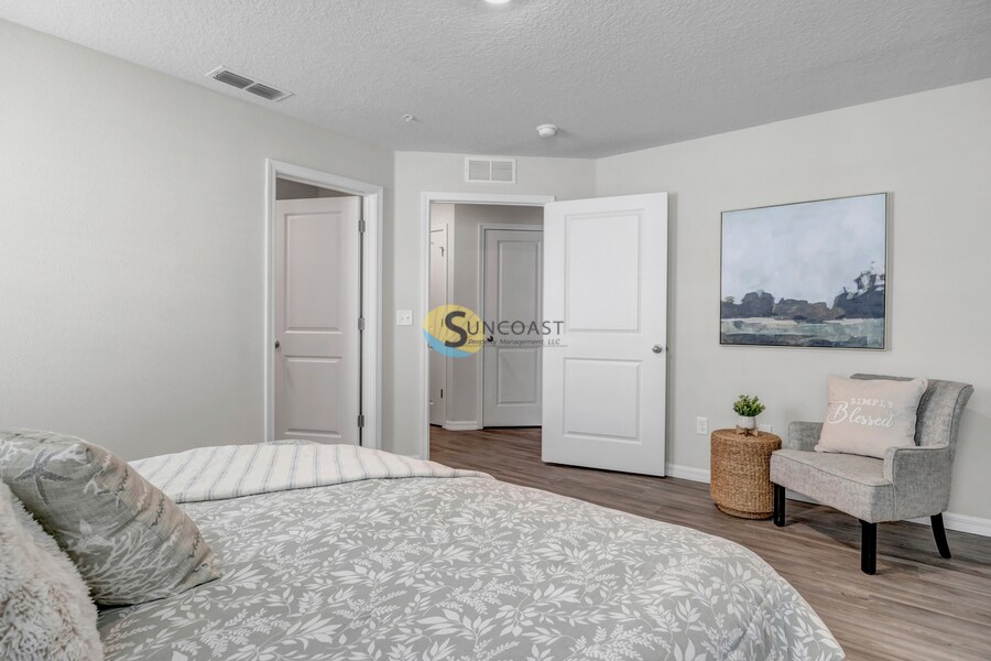 Building Photo - 6486 Sweetbay Ln