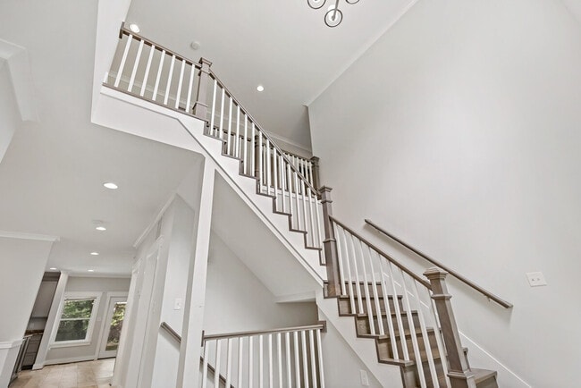 Building Photo - 2901 Random Rd