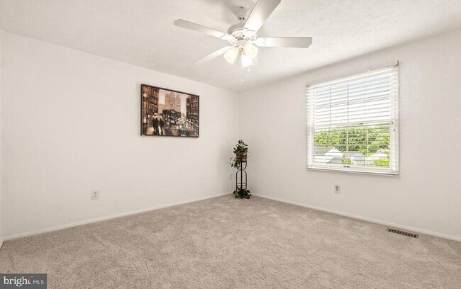 Building Photo - 20321 Watkins Meadow Dr